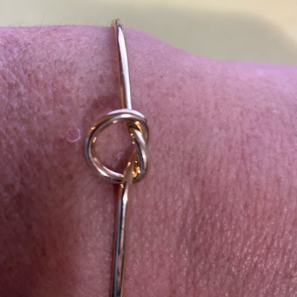 Beautiful gold tone bracelet
